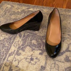 JCREW size 8 Black Patten Leather Wedges